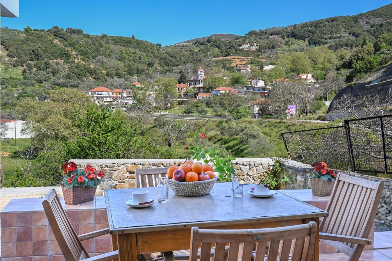 Stone House For Relaxation In Elos Kíssamos Екстериор снимка